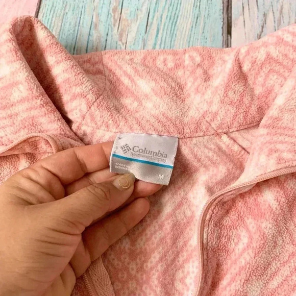 Pink Columbia sweater - Picture 4 of 8